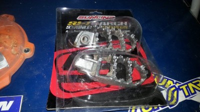 SUNLINE ARCH PEGS $120 OBO